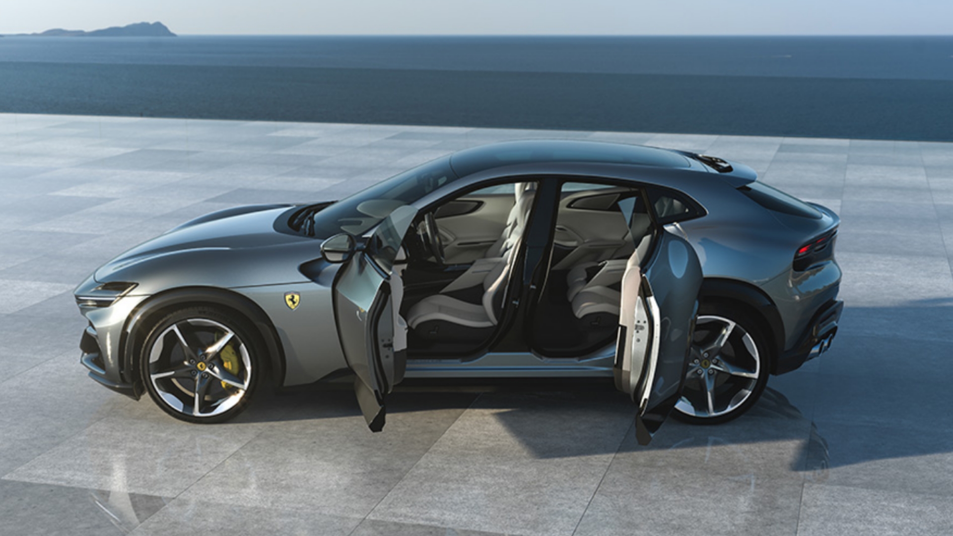 Ferrari Purosangue: impressive power, revolutionary style.