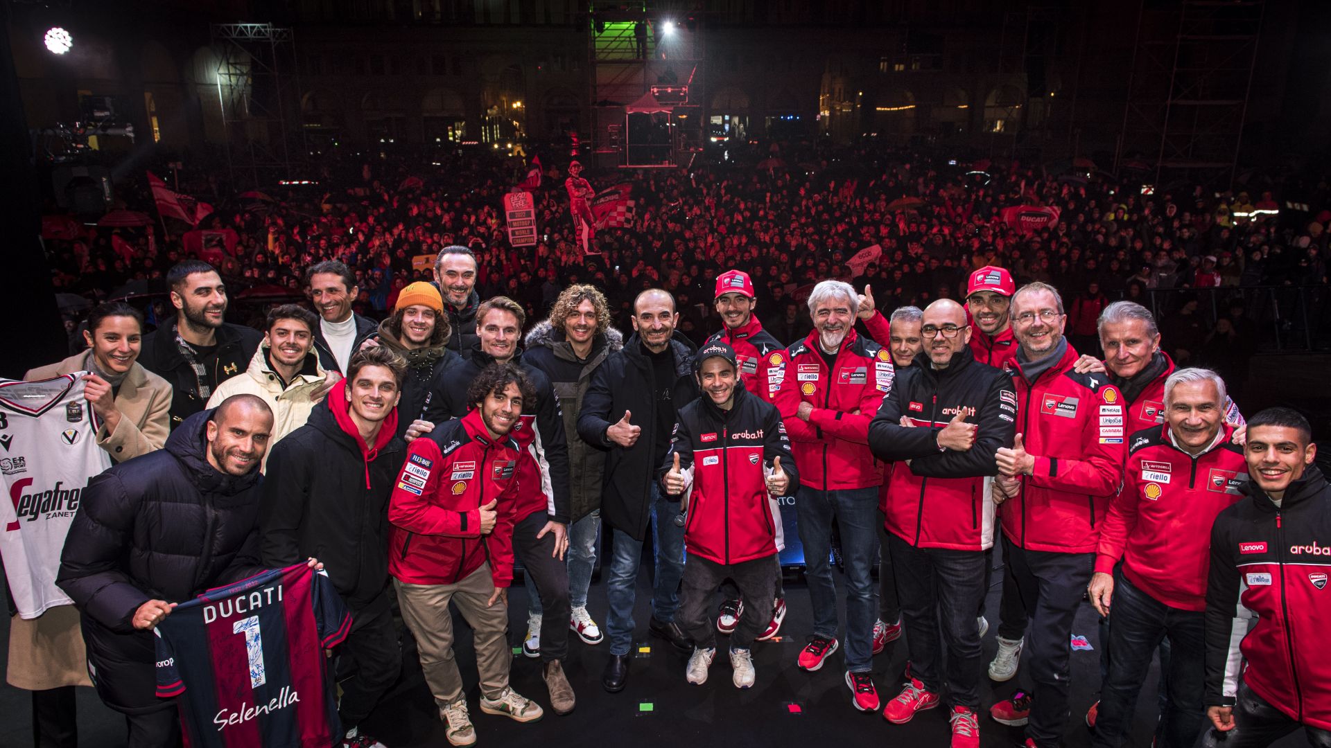 Bologna and Piazza Maggiore turn red to celebrate Ducati's unforgettable racing year.