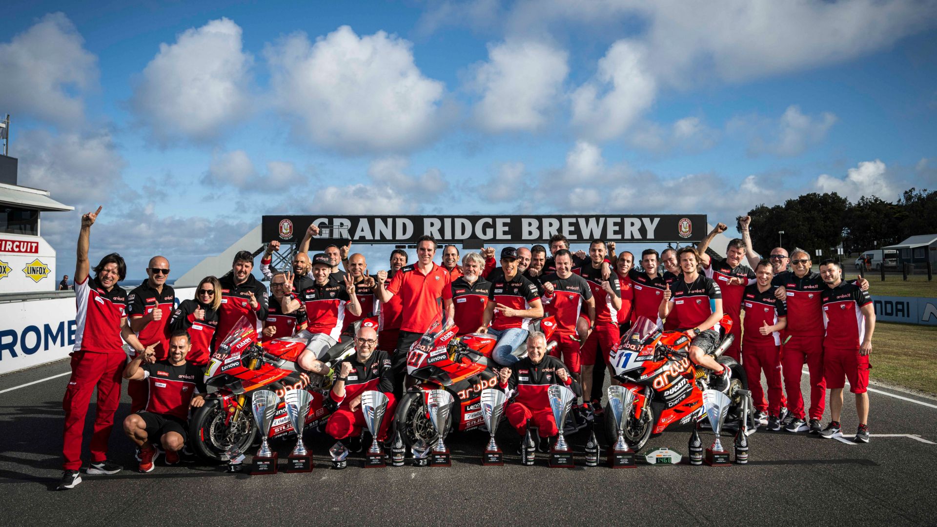 WorldSBK, perfect Sunday for Ducati in Australia.
