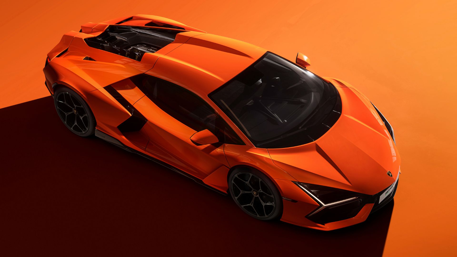 Lamborghini presents Revuelto, the first super sports V12 hybrid plug-in
