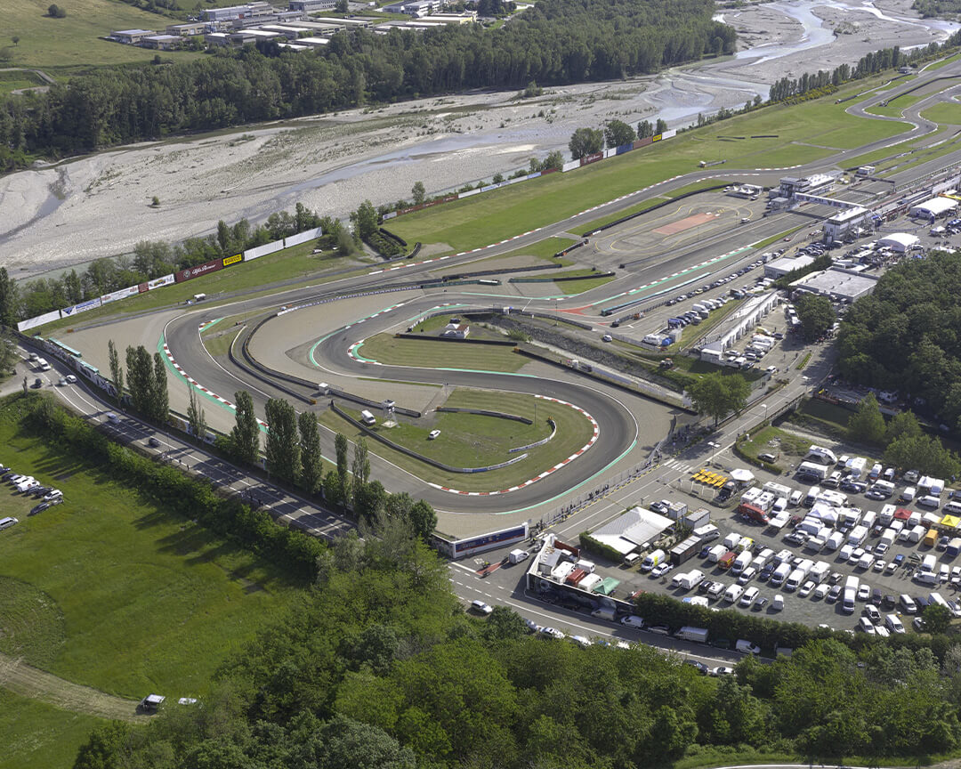 vista aerea del circuito dell'autodromo di varano