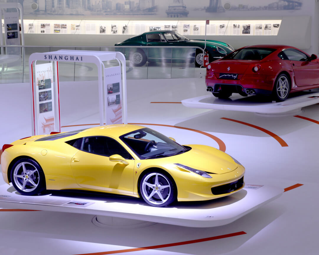Una Ferrari 458 Italia prodotta dal 2009 al 2015 ed esposta al Museo Enzo Ferrari di Modena