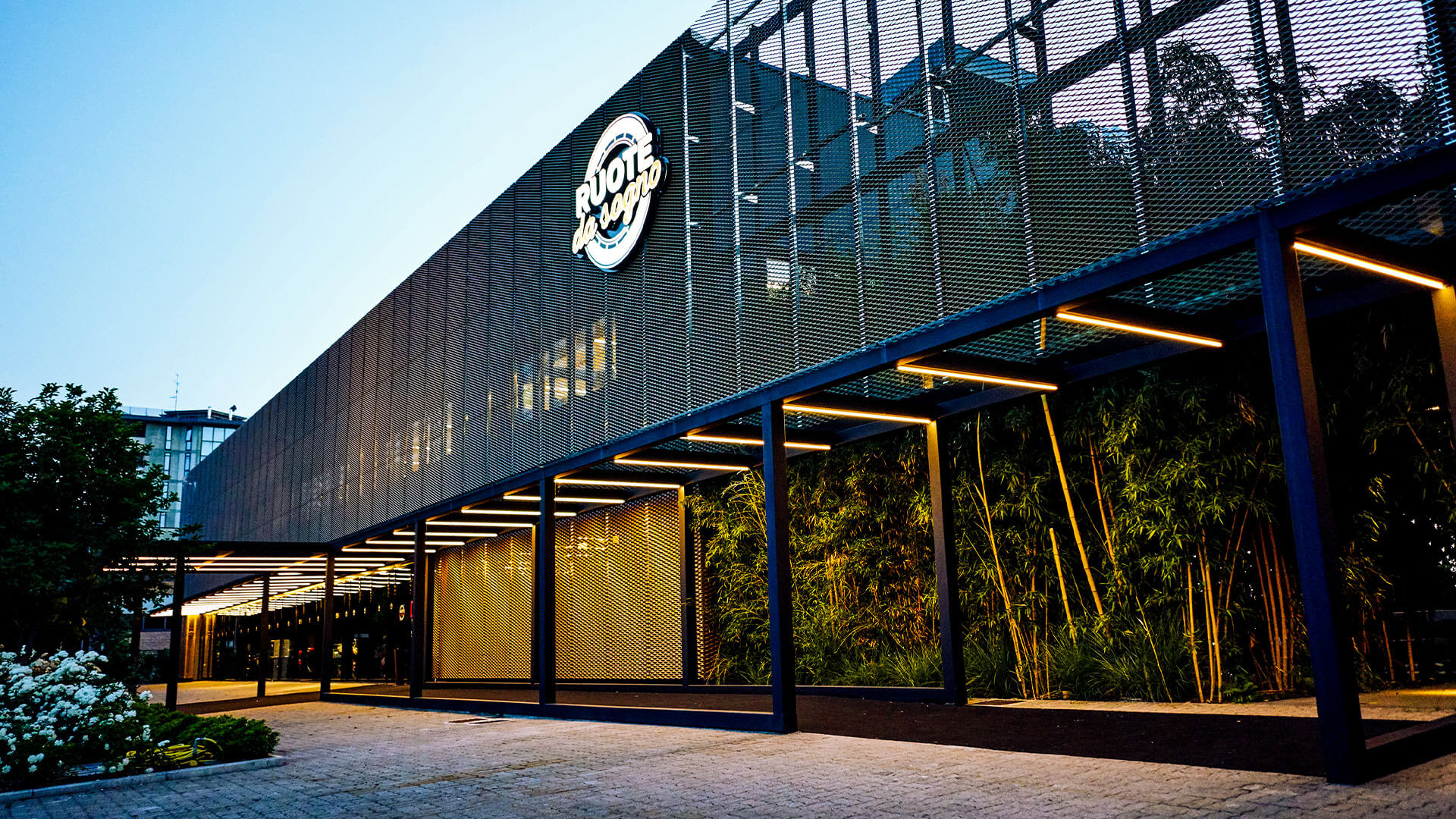 Main facade of Ruote da Sogno headquarters in reggio emilia