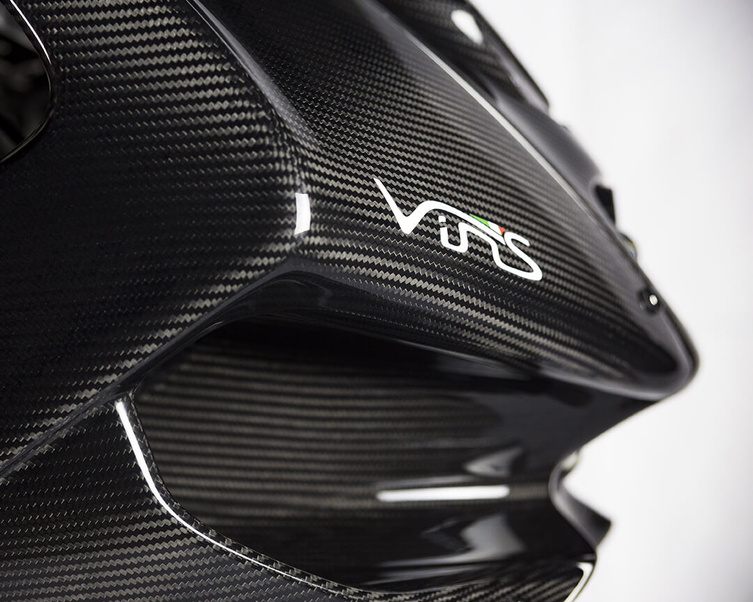 detail logo Vins on black motorbike