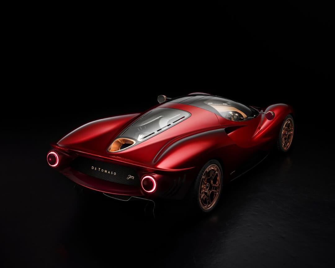 Vista posteriore della nuvoa de tomaso p72