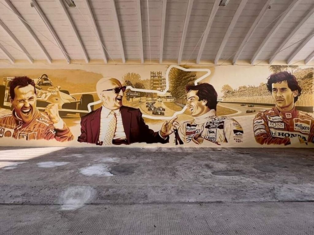 Murale dedicato alle leggende della Formula Uno.
