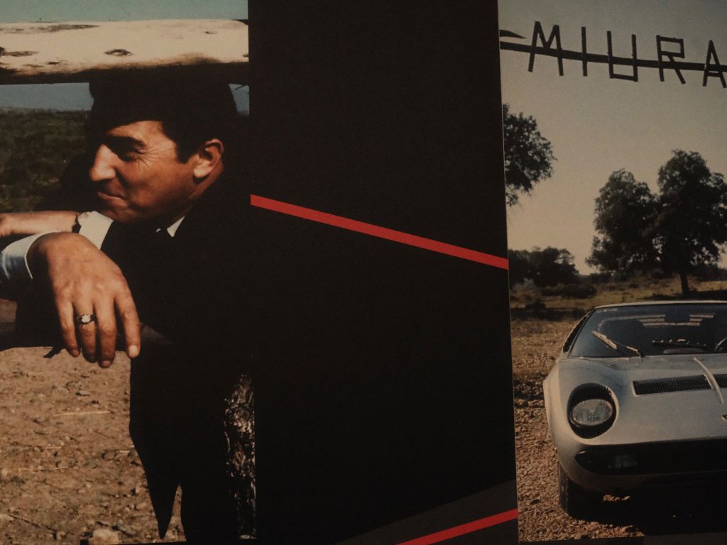 Foto di Ferruccio Lamborghini al museo a lui dedicato.