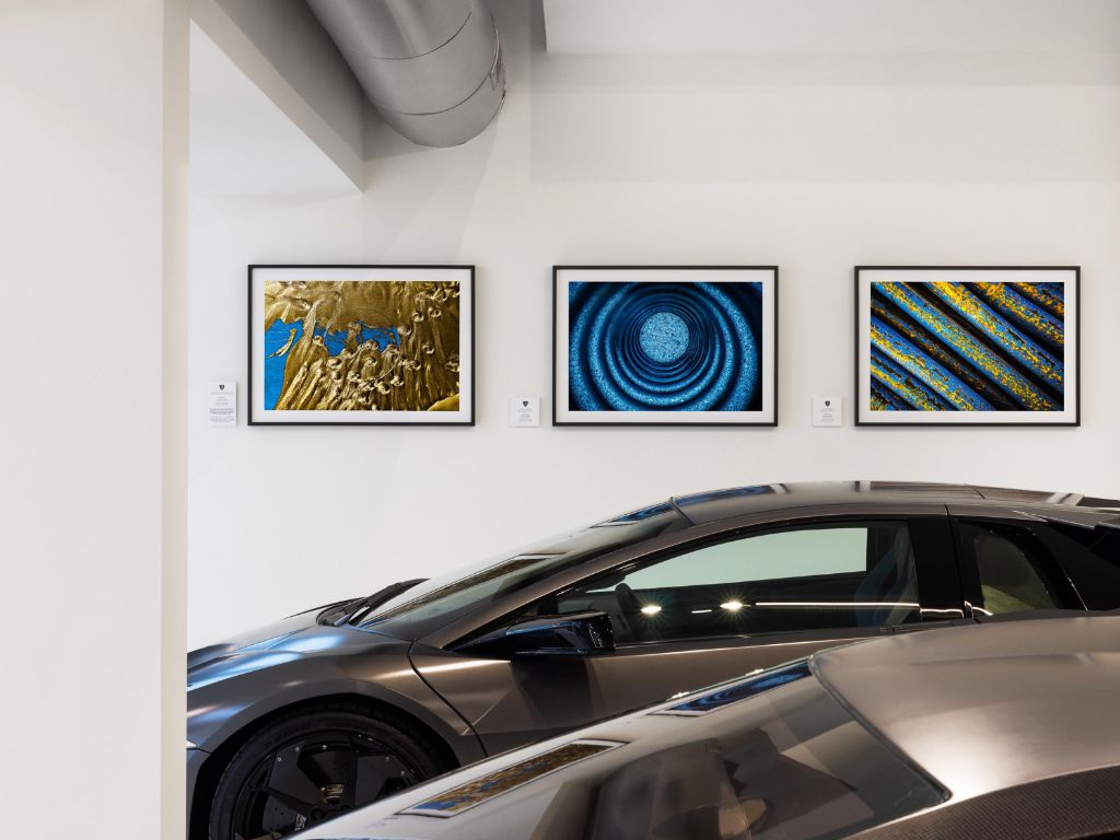 Fotografie e vetture esposte al Museo Automobili Lamborghini.
