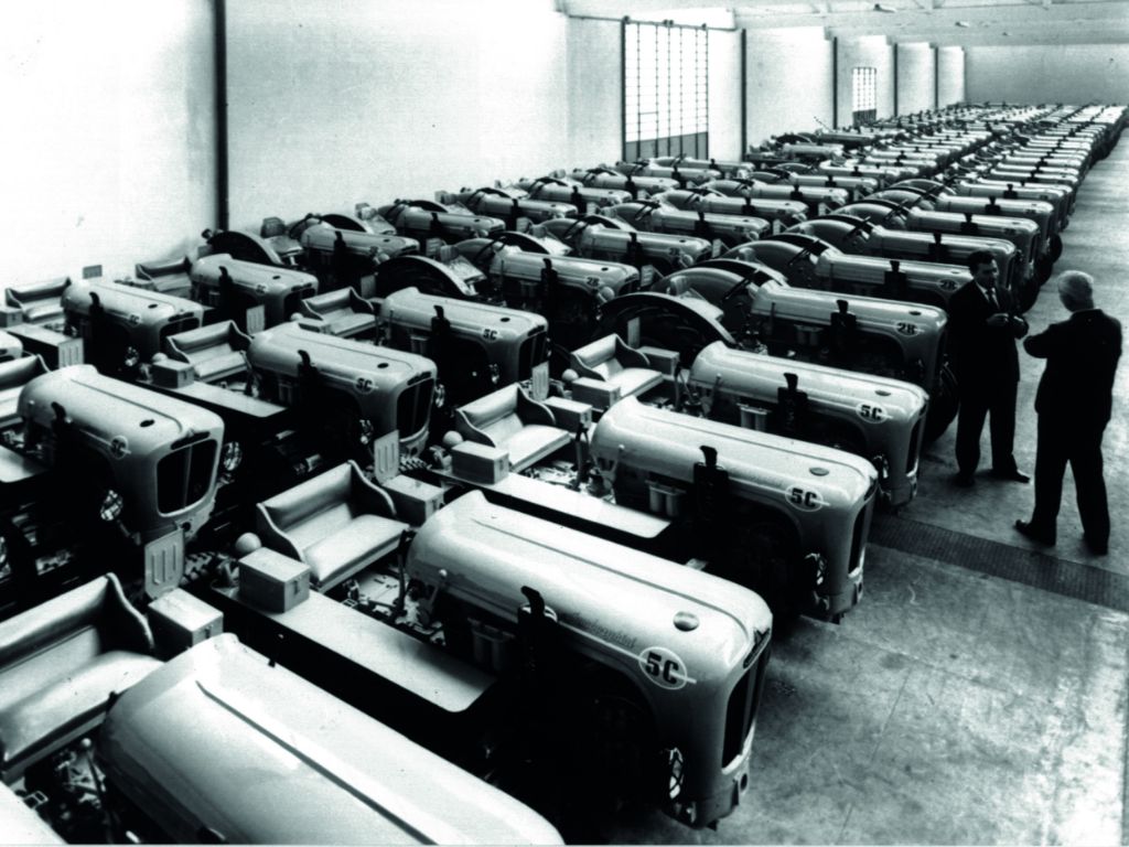 Foto d'archivio della fabbrica dei trattori Lamborghini.