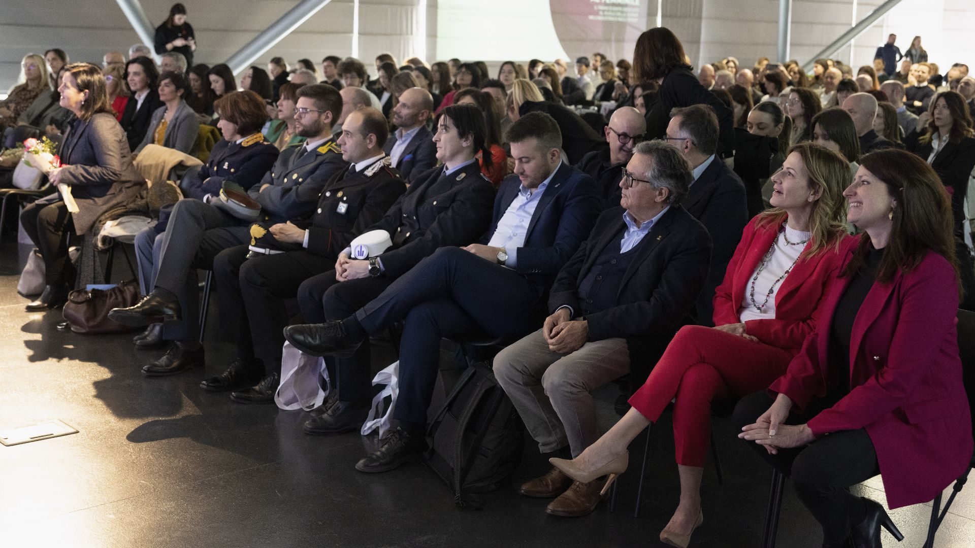 Il pubblico di WOW Women Motore seduto in sala.