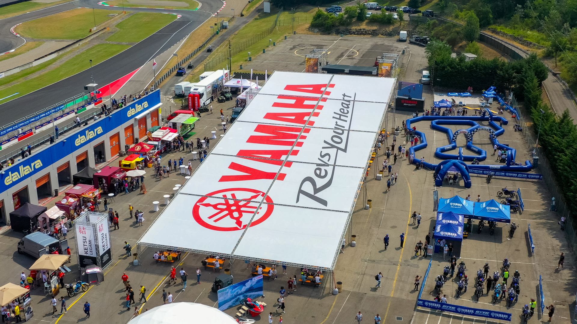 Foto dall'alto dell'Autodromo di Varano durante lo Spirit of Challenge.