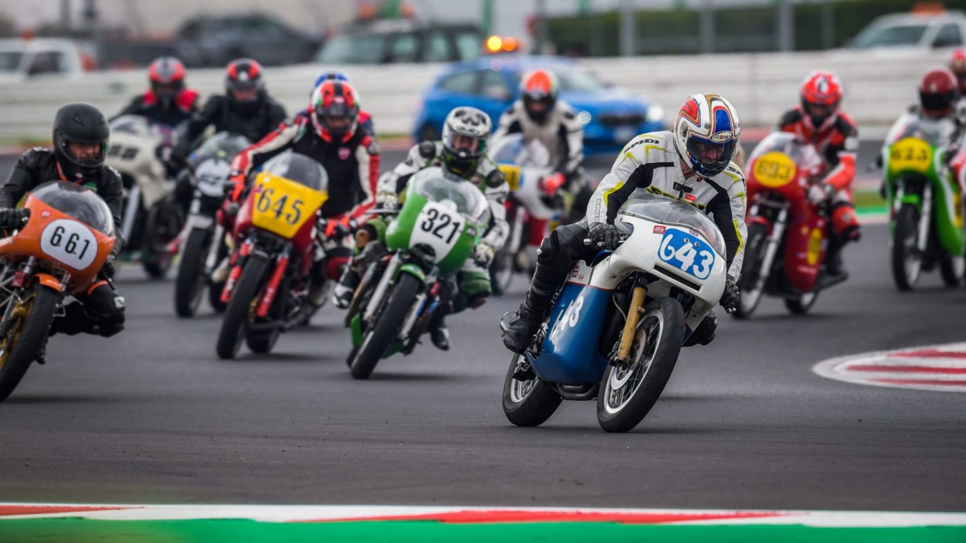 Moto d'epoca in pista al Varano CIV Classic.
